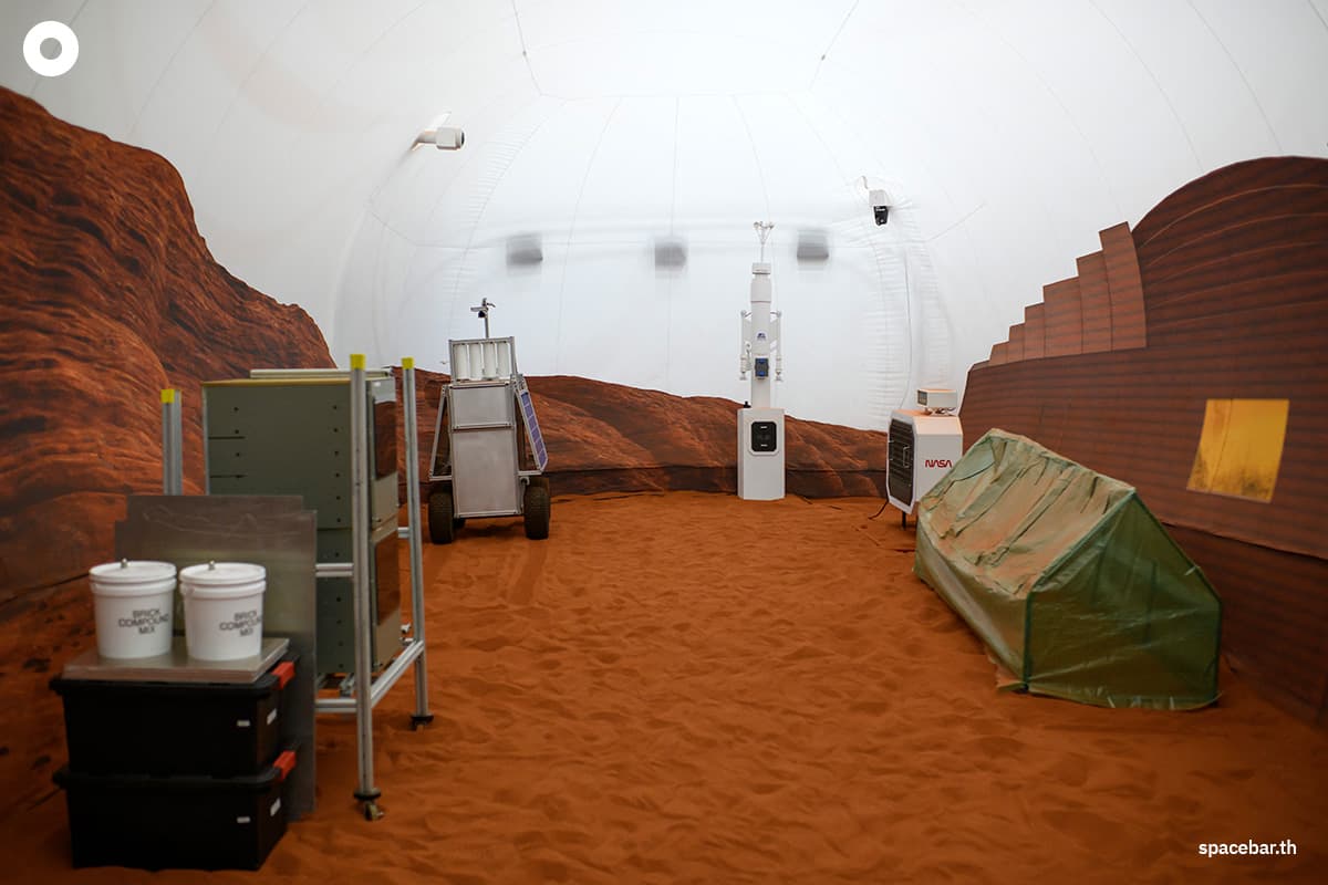 one_year_on_mars_inside_nasa_ultra_realistic_isolation_study_SPACEBAR_Photo01_055bcf8199.jpg