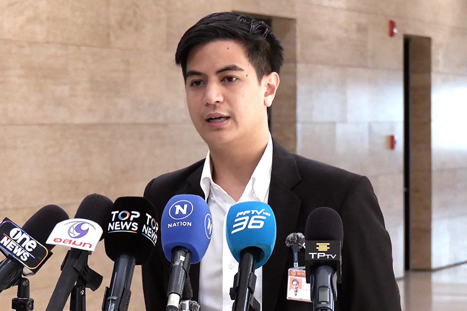 ‘พริษฐ์’ ยัน โหวตตามร่างหลัก ‘ปชน.’