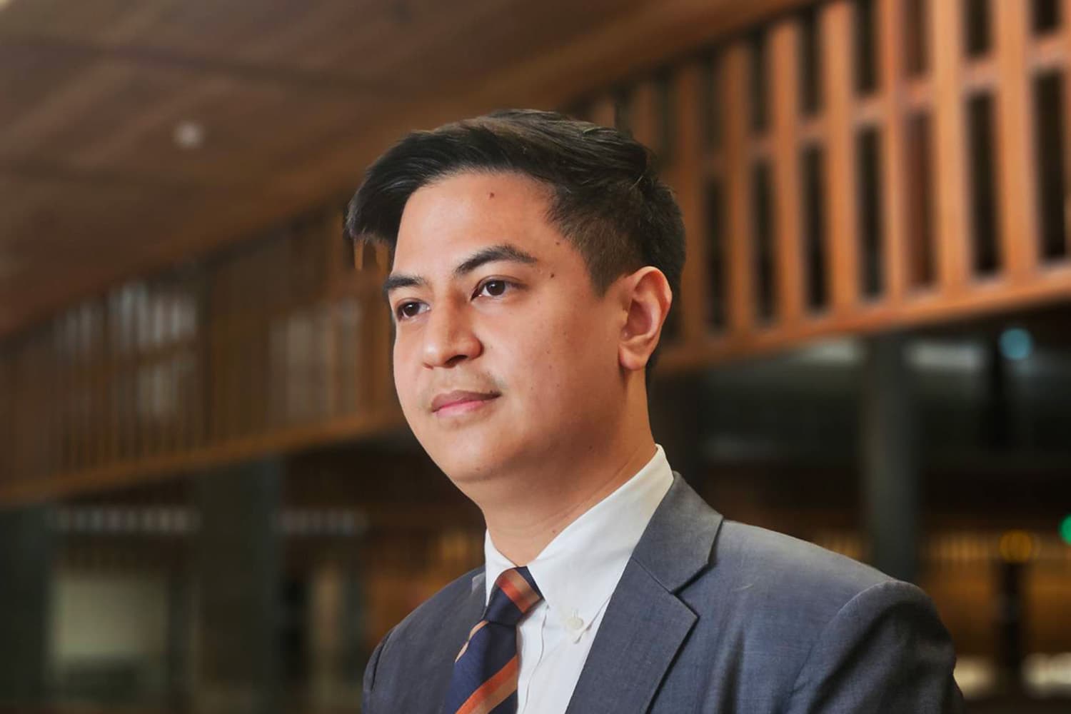 ‘พริษฐ์’ เผย ‘ฝ่ายค้าน-รัฐบาล’ เตรียมยื่นญัตติด่วนอุบัติเหตุรถไฟชนรถเมล์พรุ่งนี้