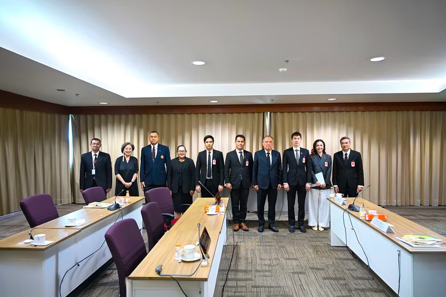 สว.-สส.ยกทีมหารือ ‘ตุลาการศาลรัฐธรรมนูญ’ คลายปม ‘เลือกตั้ง สสร.-ยกร่าง รธน.ใหม่’