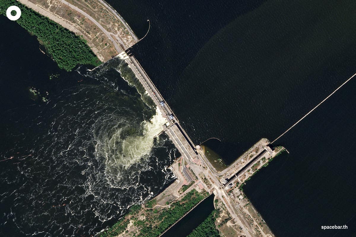 photo_story_dam_ukraine_nova_kakhovka_SPACEBAR_Photo00_8a55e6fee4.jpeg