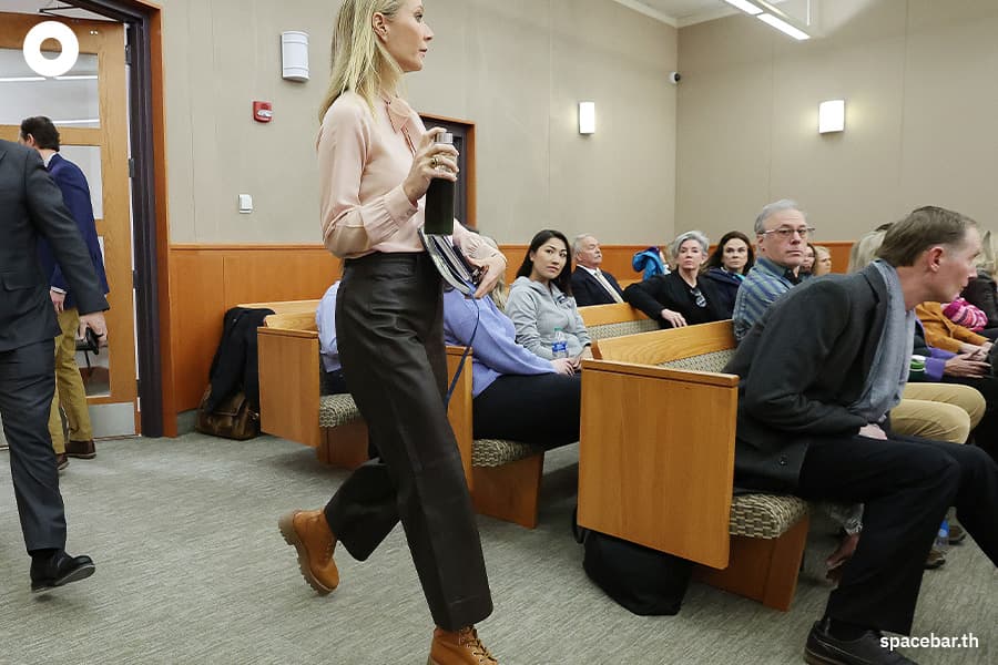 photo_story_gwyneth_paltrow_stealth_wealth_SPACEBAR_Photo04_ddce6394bf.jpeg