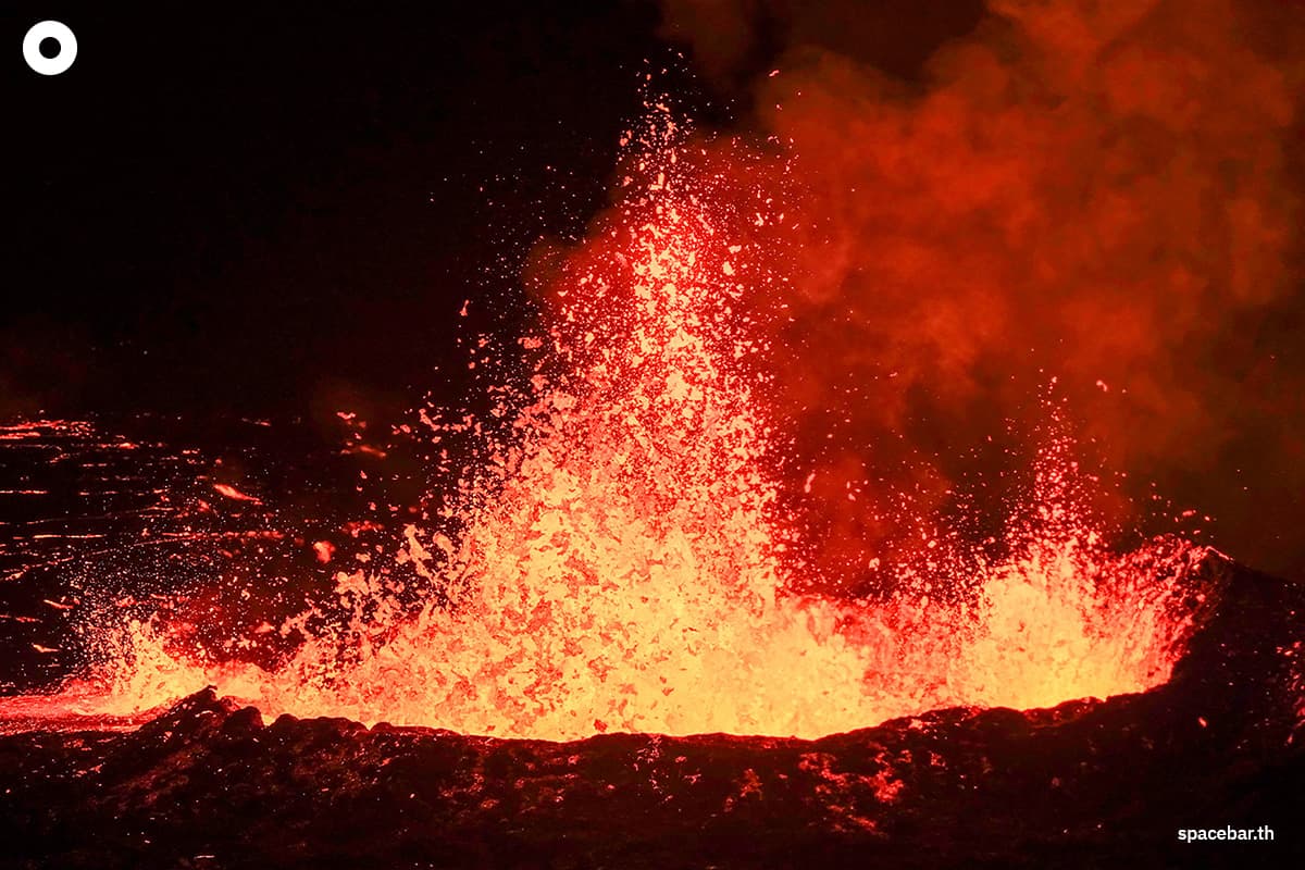 photo_story_iceland_volcano_eruption_SPACEBAR_Photo00_6f19ef898b.jpg