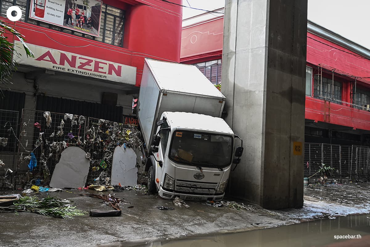 photo_story_philippines_weather_typhoon_gaemi_flooded_SPACEBAR_Photo08_431c39c637.jpg