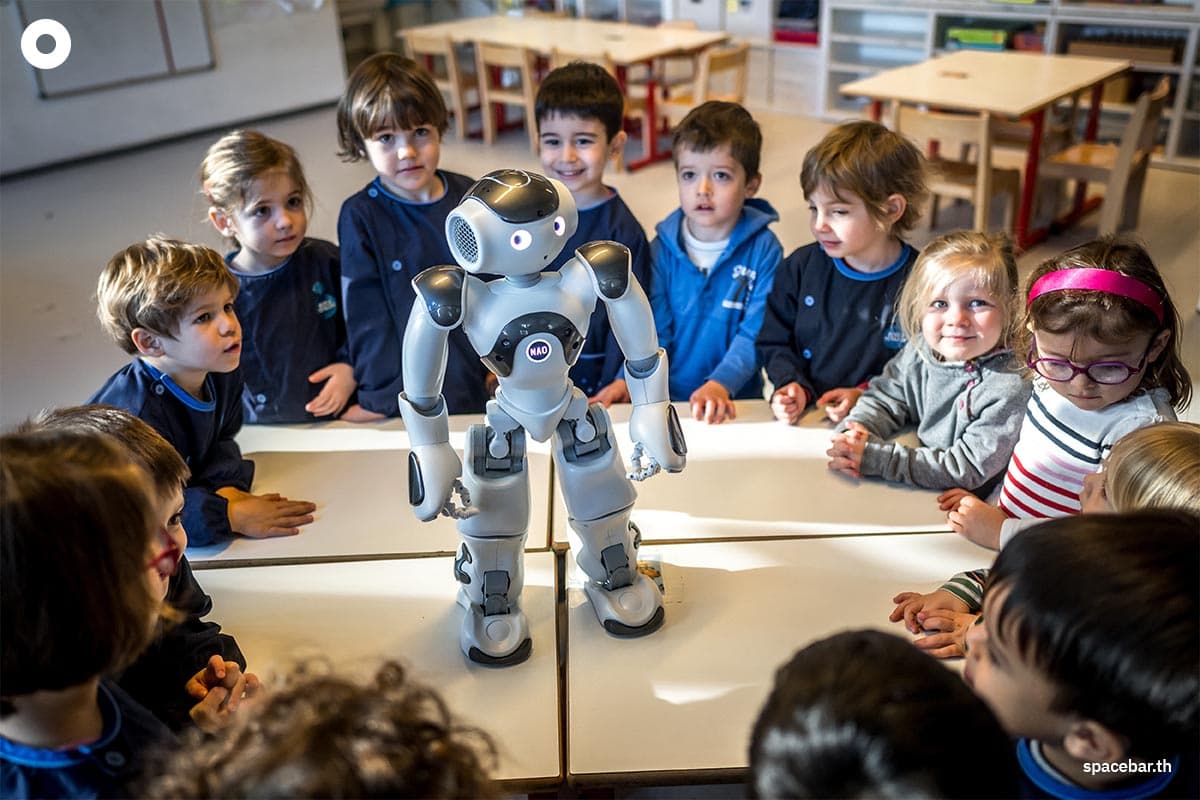 photo_story_swiss_nursery_lets_robot_do_the_talk_nao_SPACEBAR_Photo01_ef87fd774e.jpg
