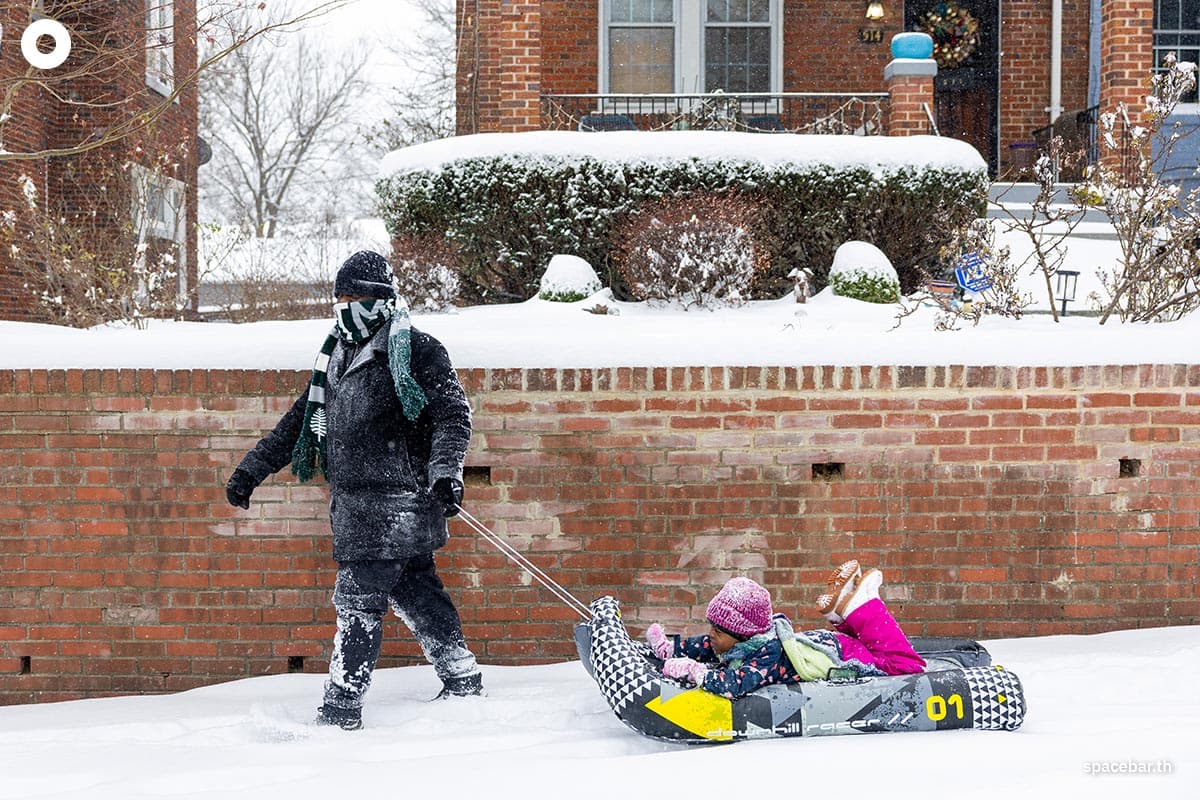 photo_story_us_winter_storm_snow_polar_vortex_SPACEBAR_Photo09_88a41d70aa.jpg
