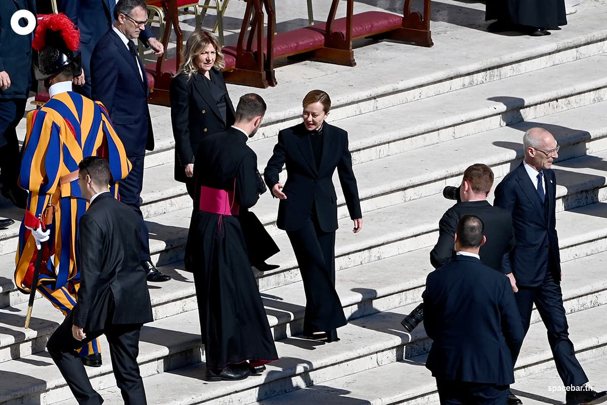 photo_story_worlds_mourn_pope_francis_funeral_SPACEBAR_Photo06_1_0ca4b01f28.jpg