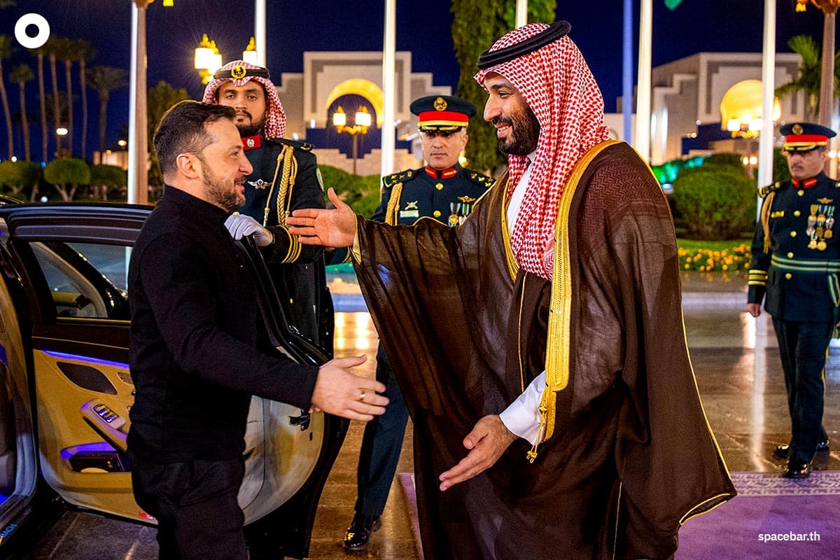 photo_story_zelenskiy_met_saudi_crown_prince_mohammed_bin_salman_SPACEBAR_Photo00_75c8ca844d.jpg