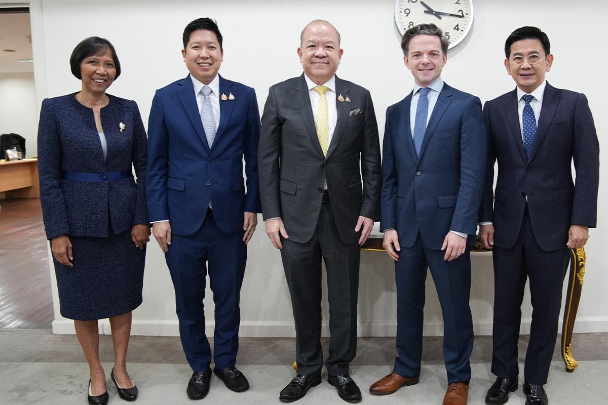 pichai_seagate_x_thailand_usa_tariffs_trump_cloud_ai_base_world_SPACEBAR_Photo03_552abf8dbf.jpg
