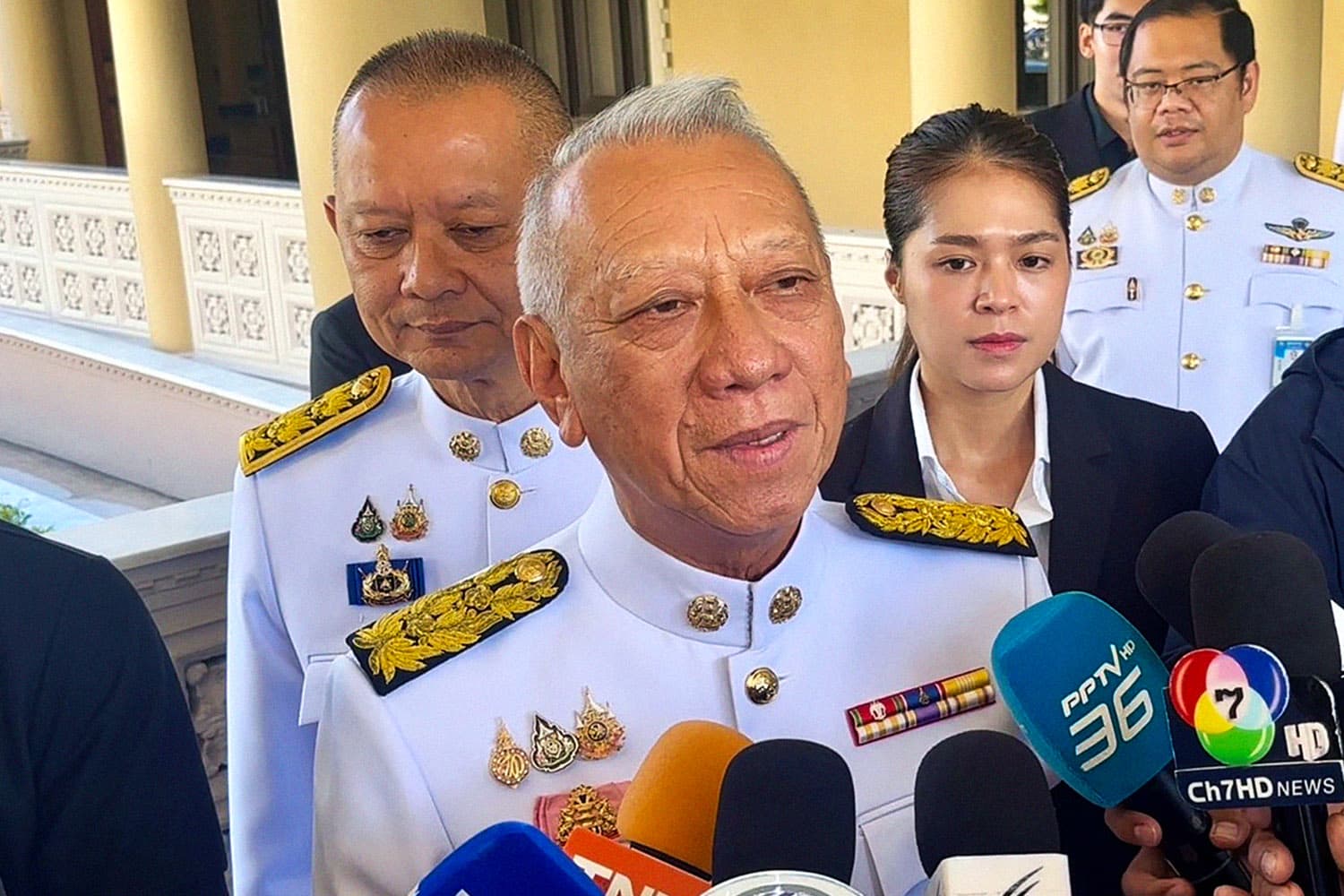 ‘พิพัฒน์’ โยน นายกฯ แจงยึด EEC คืน ลั่นคำว่า ‘รอยร้าว’ ไม่มีในภูมิใจไทย