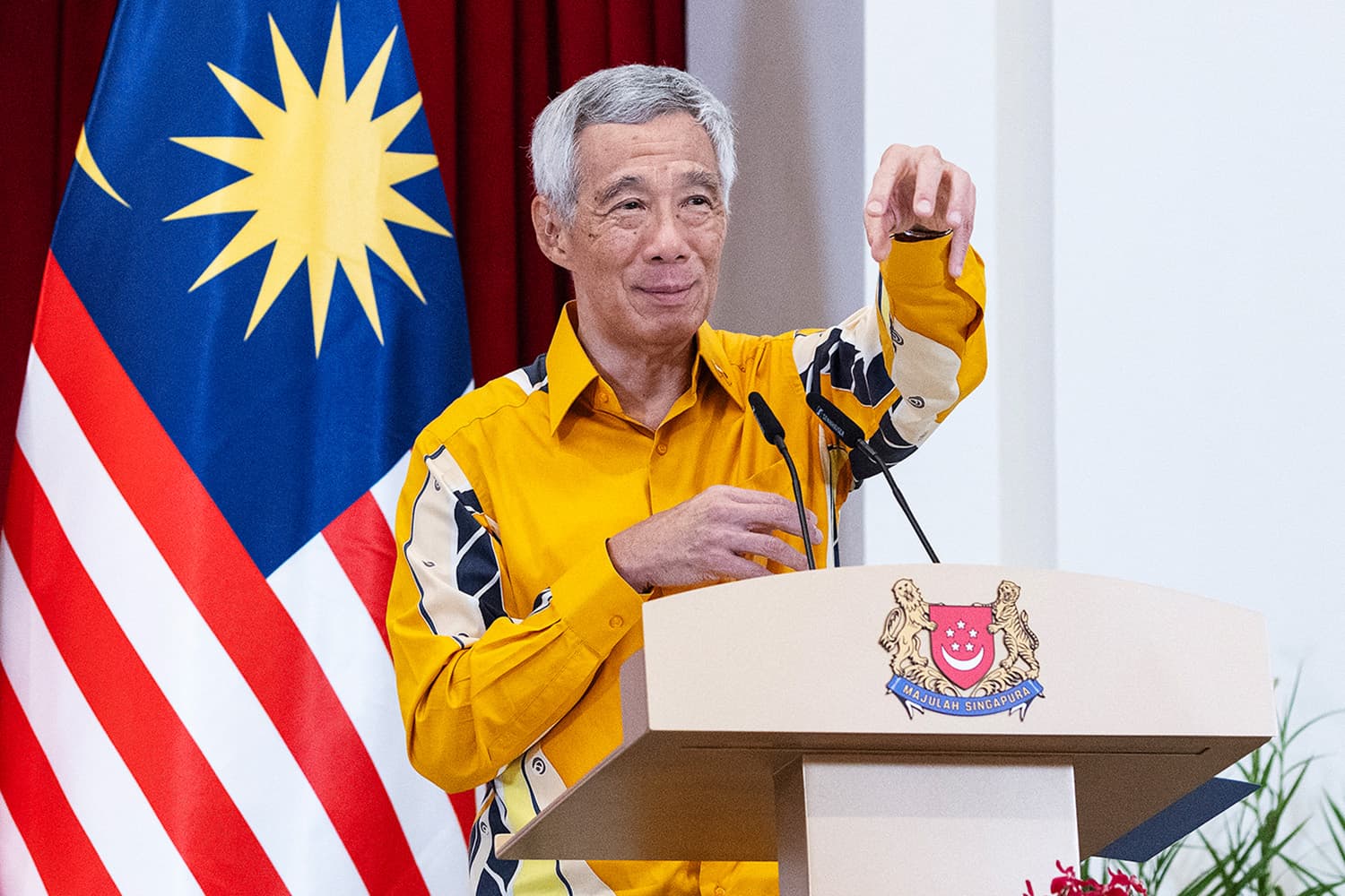pm_singapore_will_never_let_system_go_corrupt_SPACEBAR_Hero_53228af164.jpg