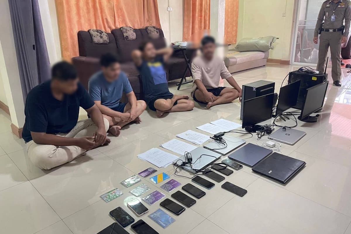 police_ecd_arrest_online_loan_interest_547_percent_per_year_SPACEBAR_Photo01_94175d28da.jpg