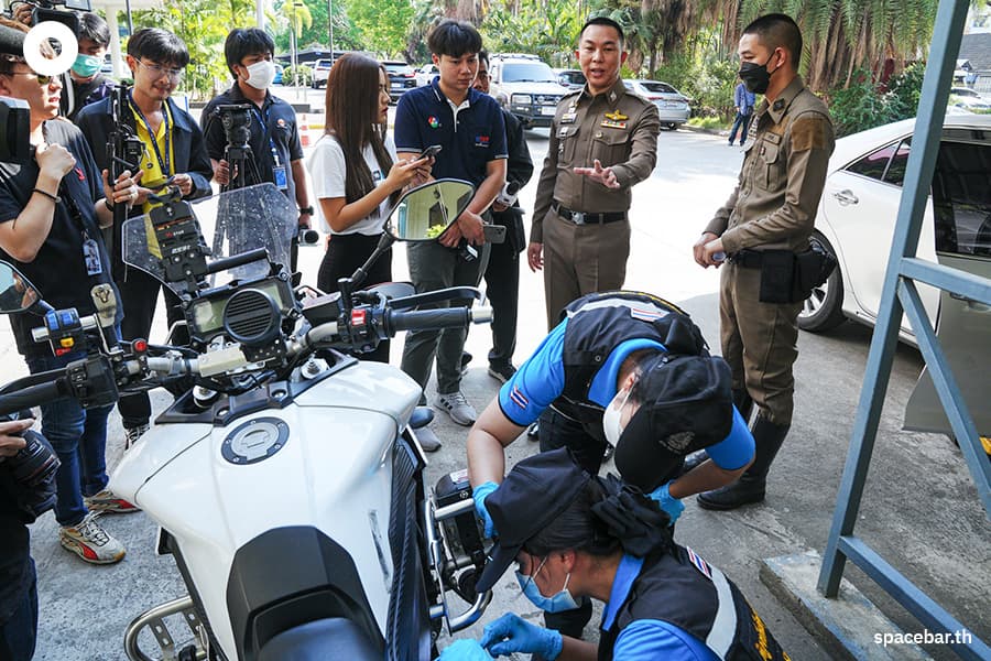 police_thailand_siren_service_for_chinese_tourist_SPACEBAR_Photo05_be0cadb53b.jpeg