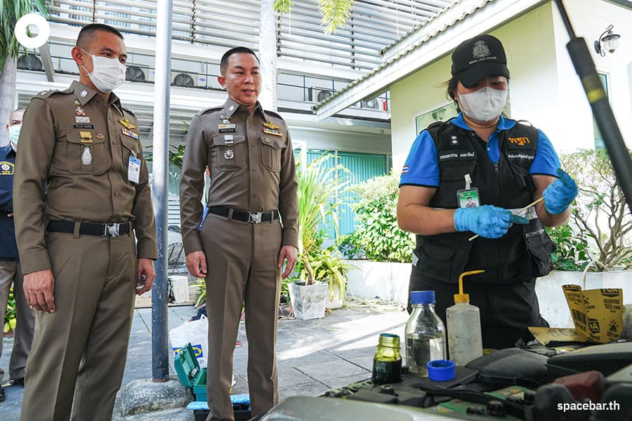 police_thailand_siren_service_for_chinese_tourist_SPACEBAR_Photo10_ae4233f104.jpeg