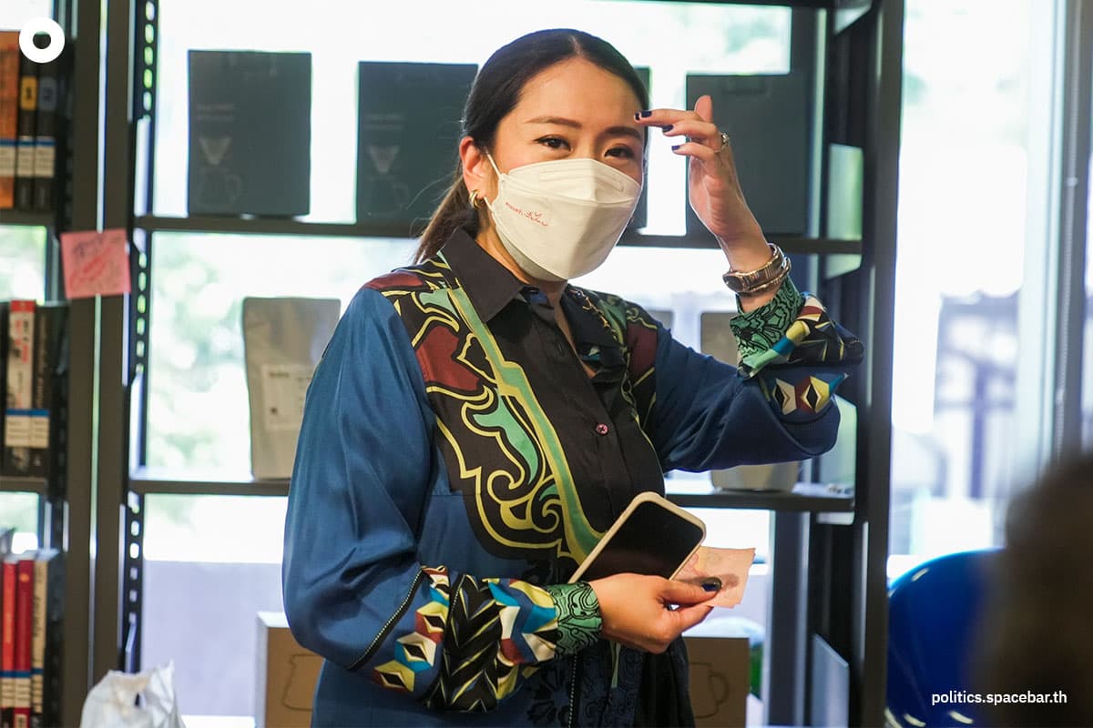 postpone_the_meeting_pheu_thai_move_forwoard_party_paetongtarn_shinawatra_SPACEBAR_Photo02_bf1732511f.jpeg