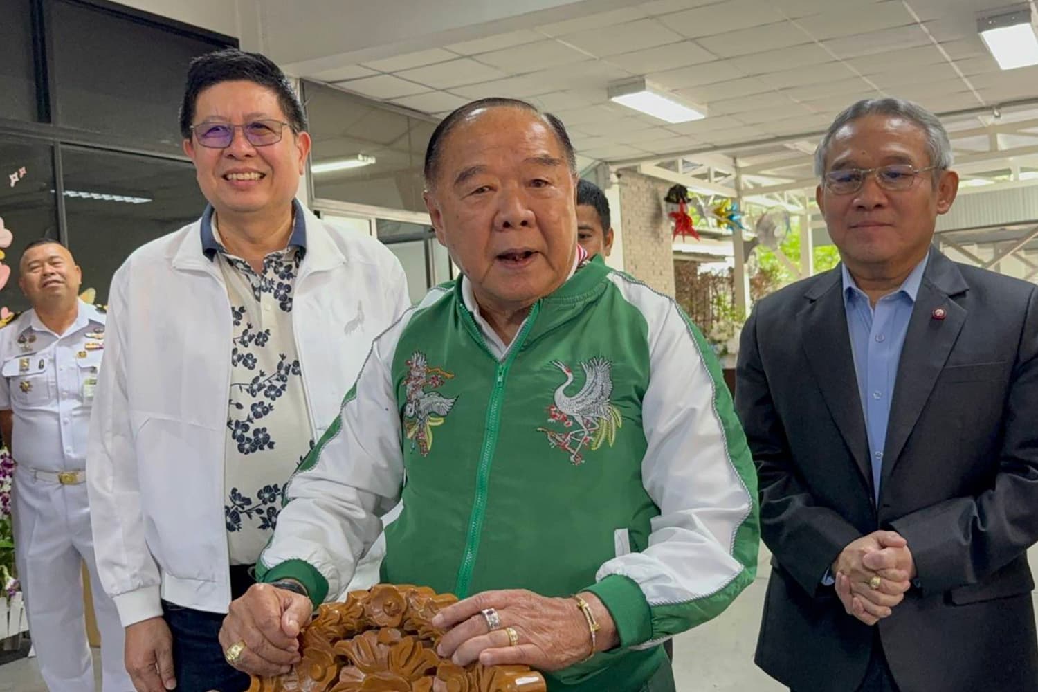 เบิร์ทเดย์ ‘บิ๊กป้อม’ ครบ 80 ปี