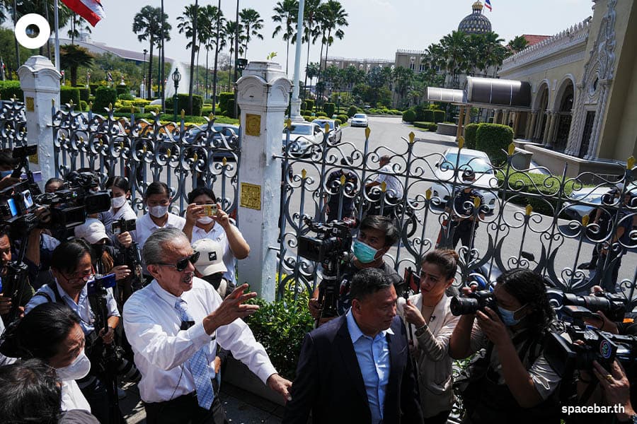 prayut_chuwit_government_corrupt_SPACEBAR_Photo11_5a15d18a8b.jpeg