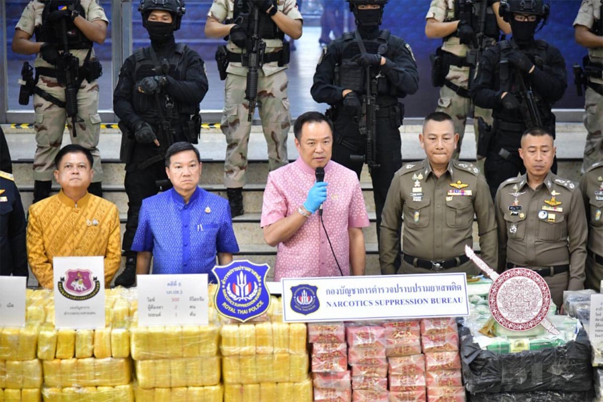 prime-minister-assures-police-cracks-down-on-scammers-SPACEBAR-Photo03.jpg