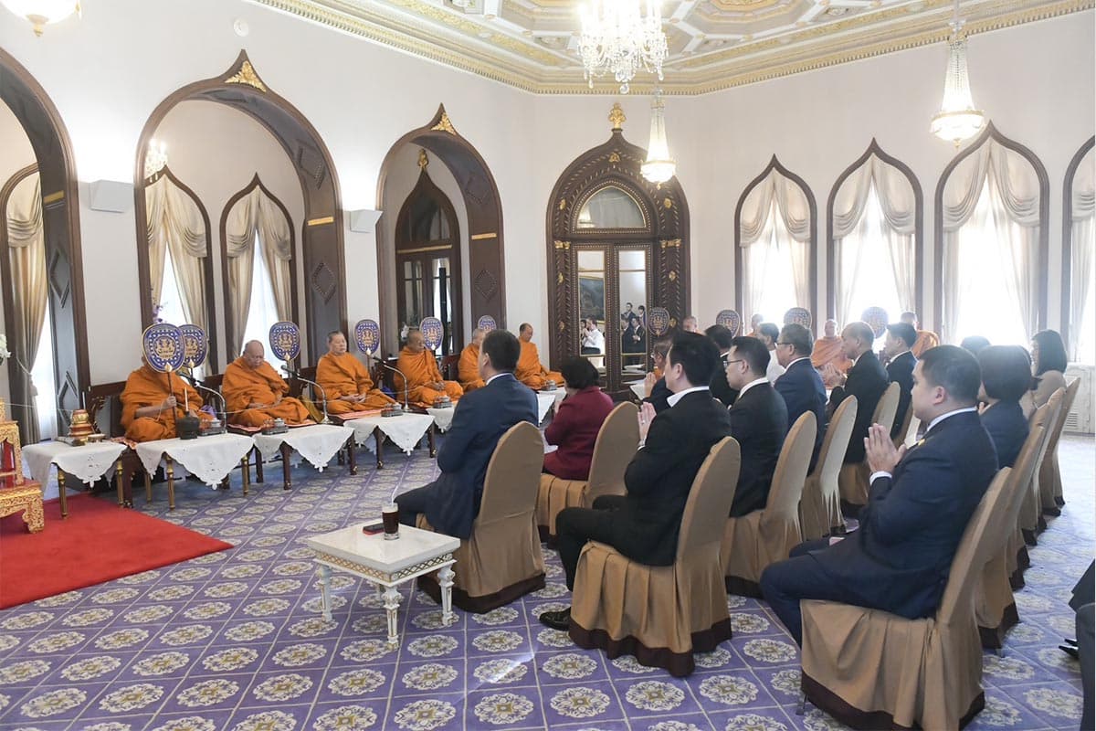 prime_minister_makes_merit_at_government_house_on_the_occasion_of_assuming_the_position_SPACEBAR_Photo03_60b4794ab7.jpg