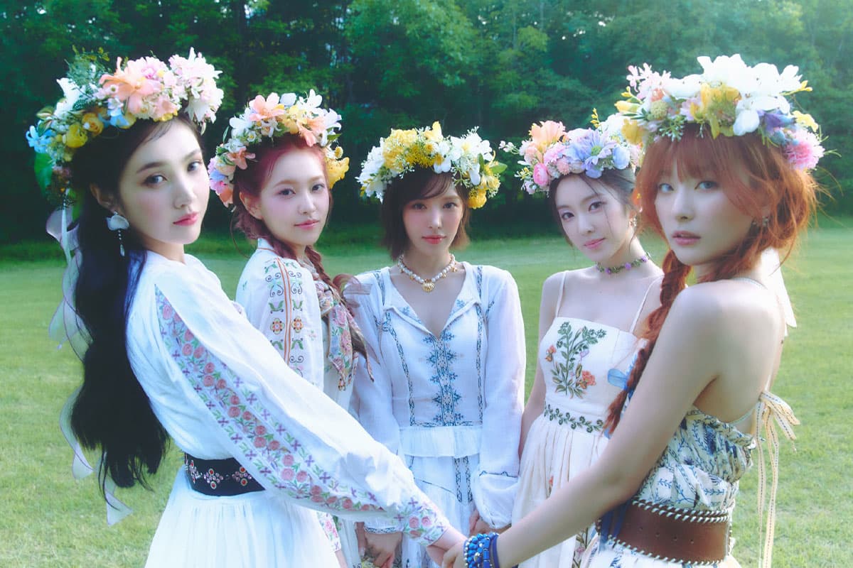 red_velvet_new_album_cosmic_SPACEBAR_Photo01_0ed03657c5.jpg