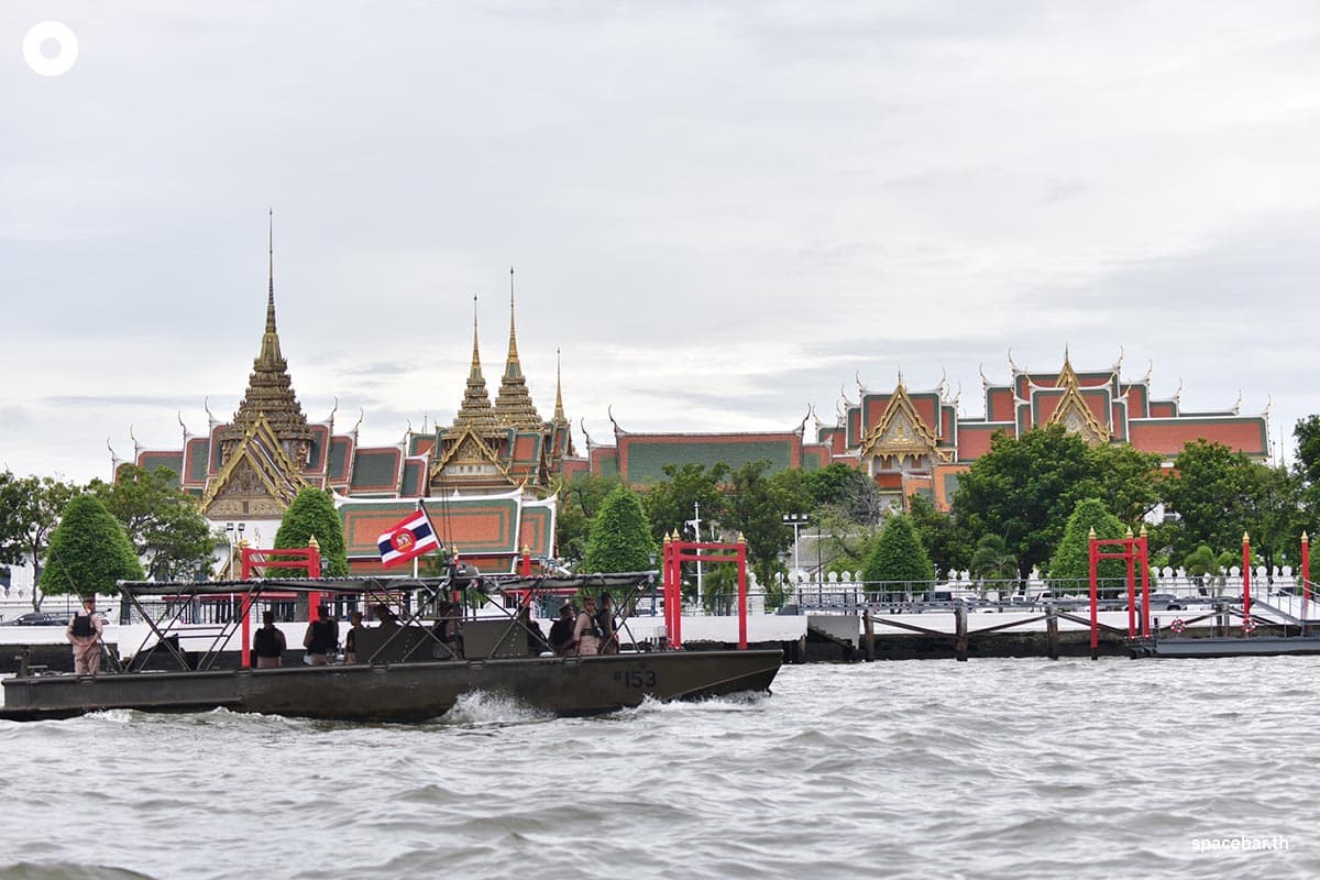 route_grand_royal_barge_procession_offering_kathin_robes_SPACEBAR_Photo03_e995edd00d.jpg