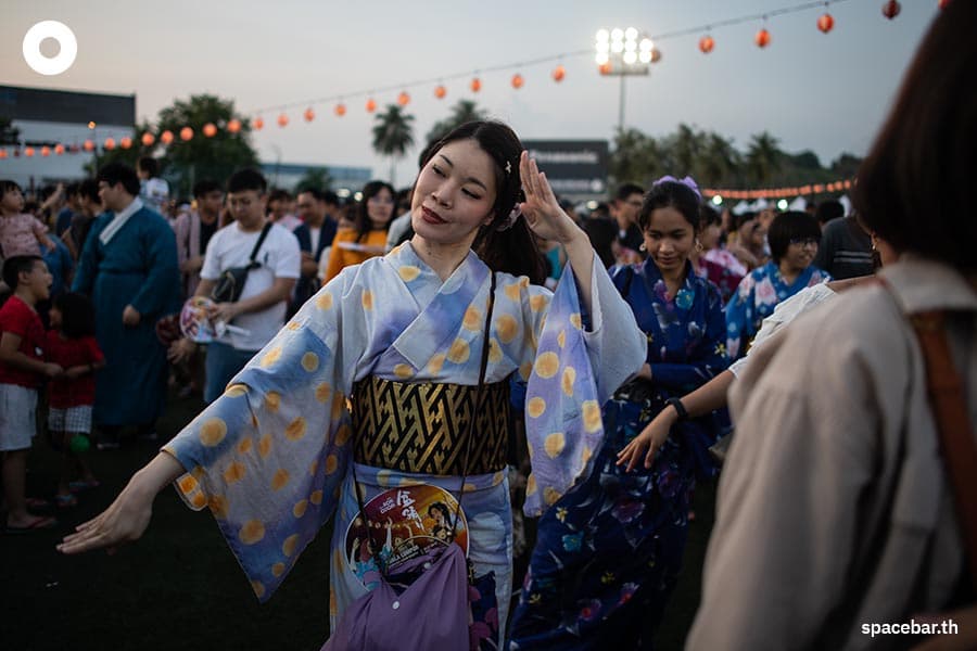 sarawan_why_do_thai_people_into_foreign_festivals_SPACEBAR_Photo05_979cc9a9f2.jpeg