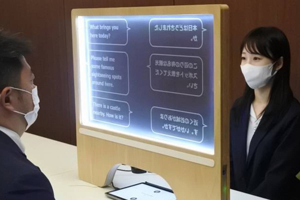 seibu_railway_develop_high_tech_less_lost_translation_foreigners_SPACEBAR_Photo01_19d002e6f9.jpg