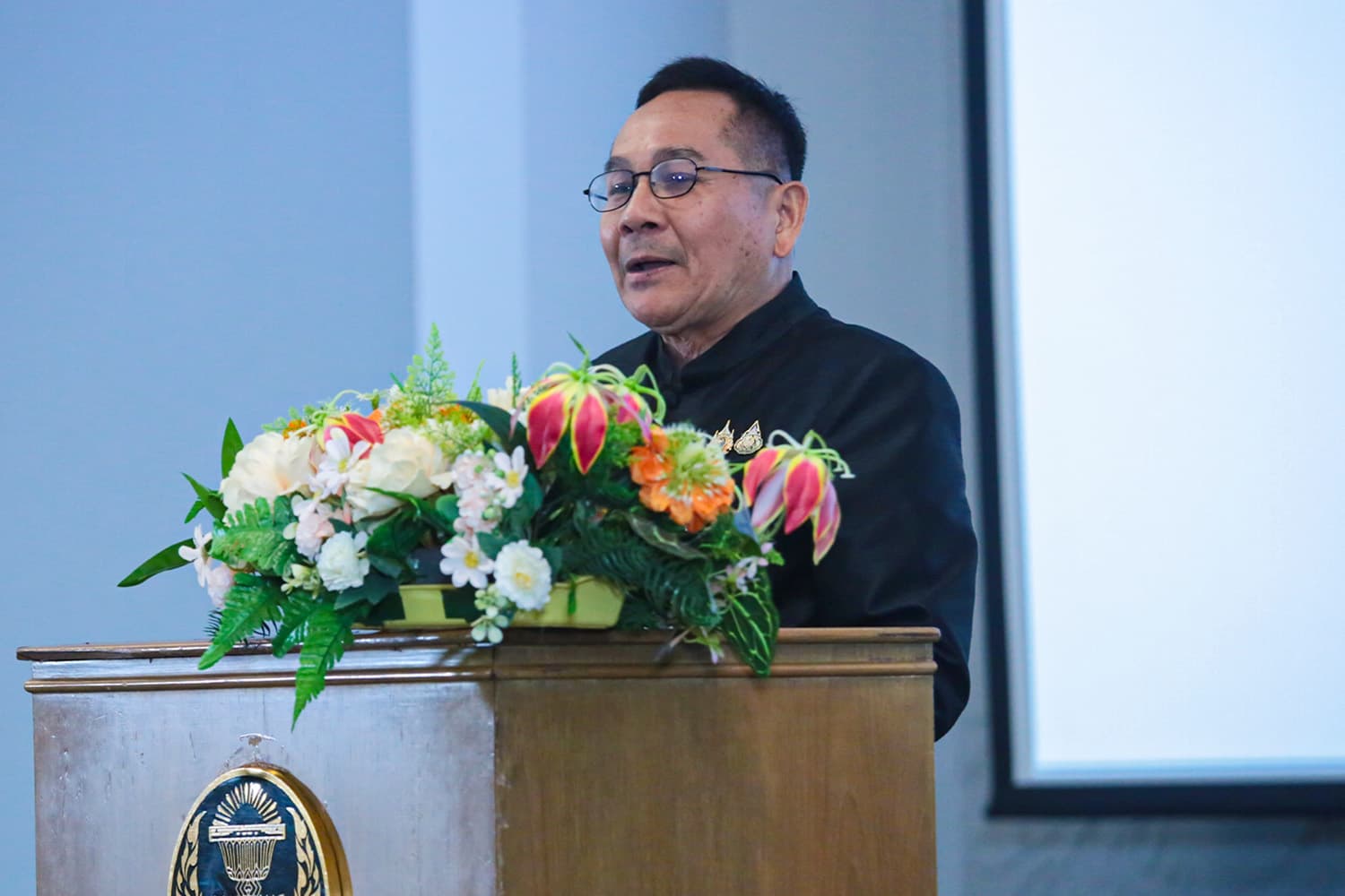 ‘กมธ.พิทักษ์สถาบันฯ’ ตั้งเป้ารณรงค์ ‘ยืนเคารพในโรงหนัง’
