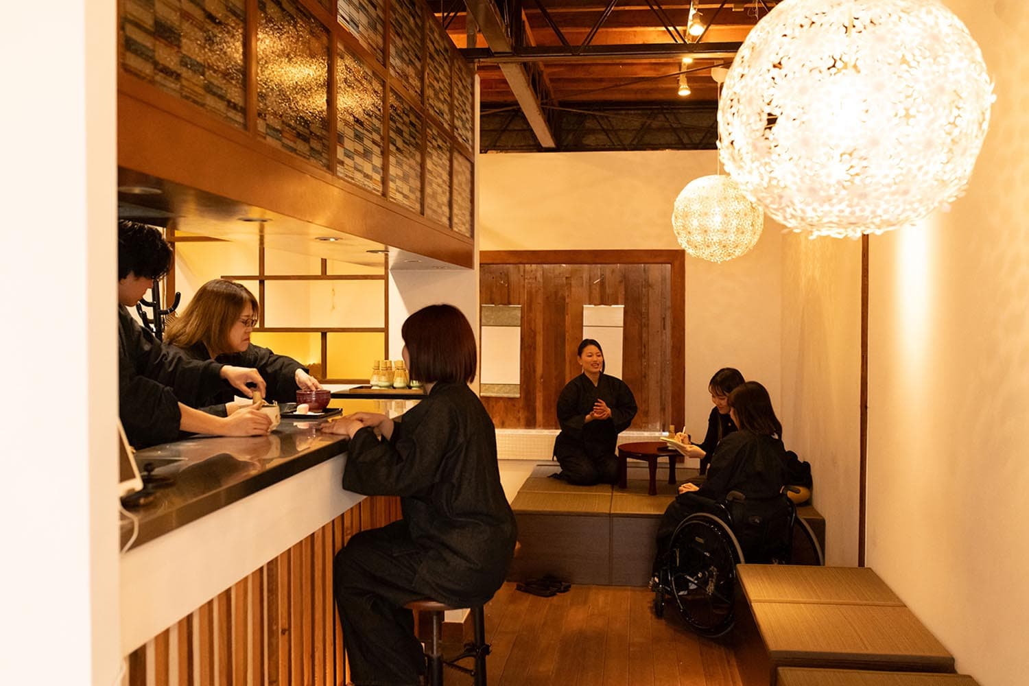 silent_cafe_japan_osaka_where_talking_and_music_is_not_allowed_SPACEBAR_Hero_8e24d04695.jpg