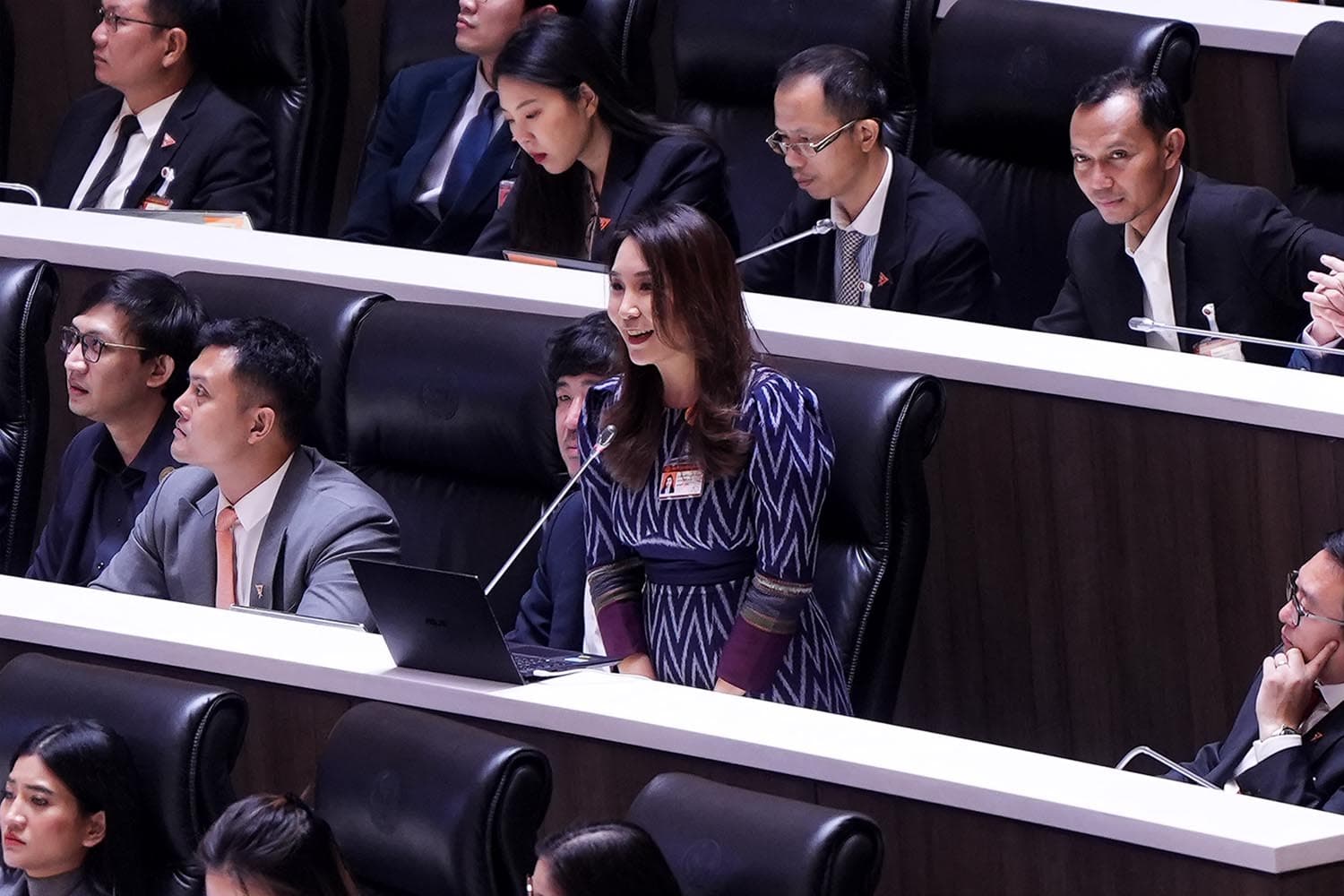 sirikanya_asks_people_to_review_the_management_skills_of_the_Pheu_Thai_Party_SPACEBAR_Hero_003569c96d.jpg