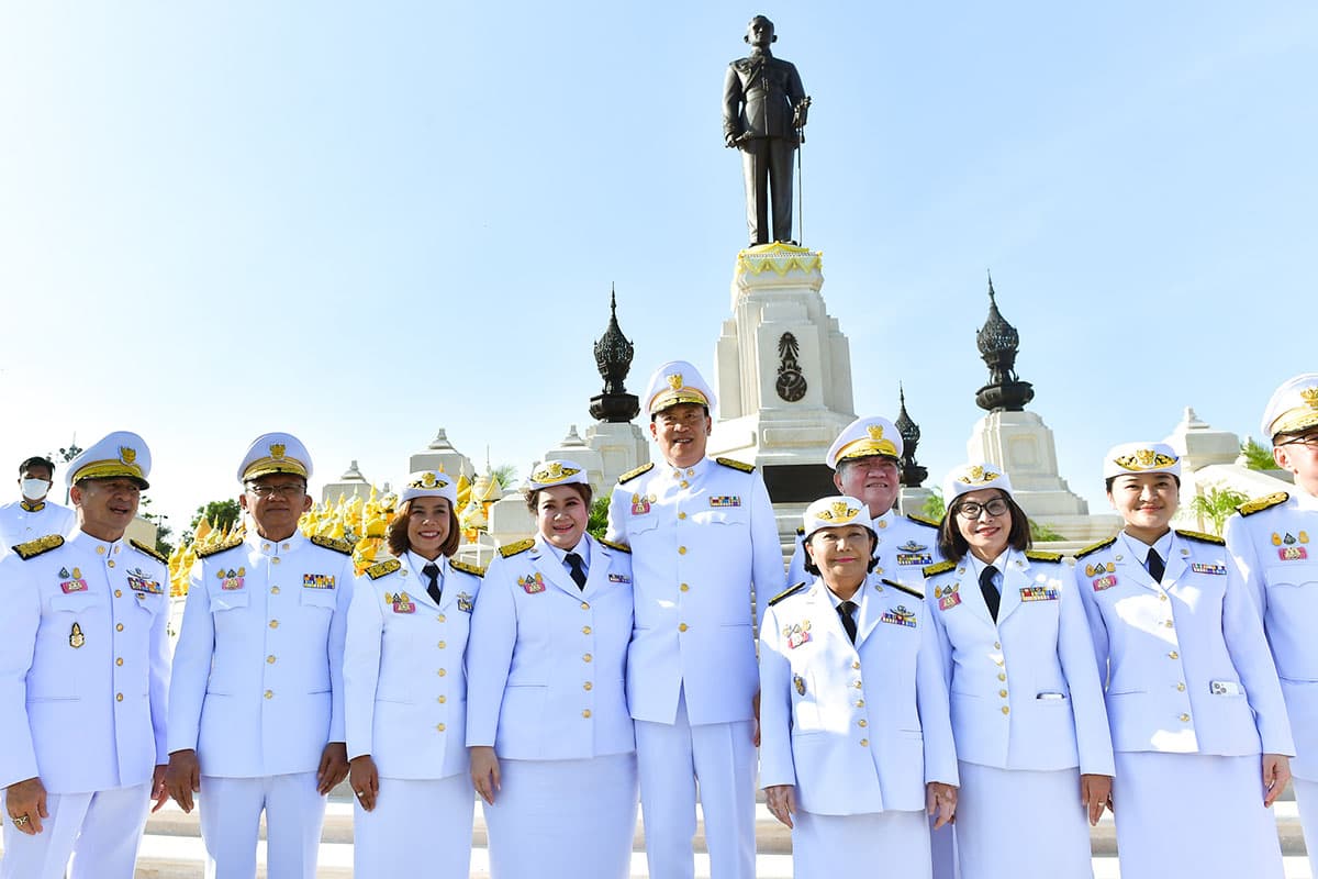 srettha_thavisin_prime_minister_make_merit_SPACEBAR_Photo09_47f15bf154.jpg