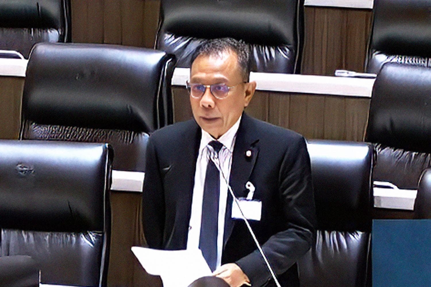 ฟากรัฐบาลหนุนตั้ง กมธ.ตรวจเข้ม ‘เงินกู้ 4 แสนล้าน’