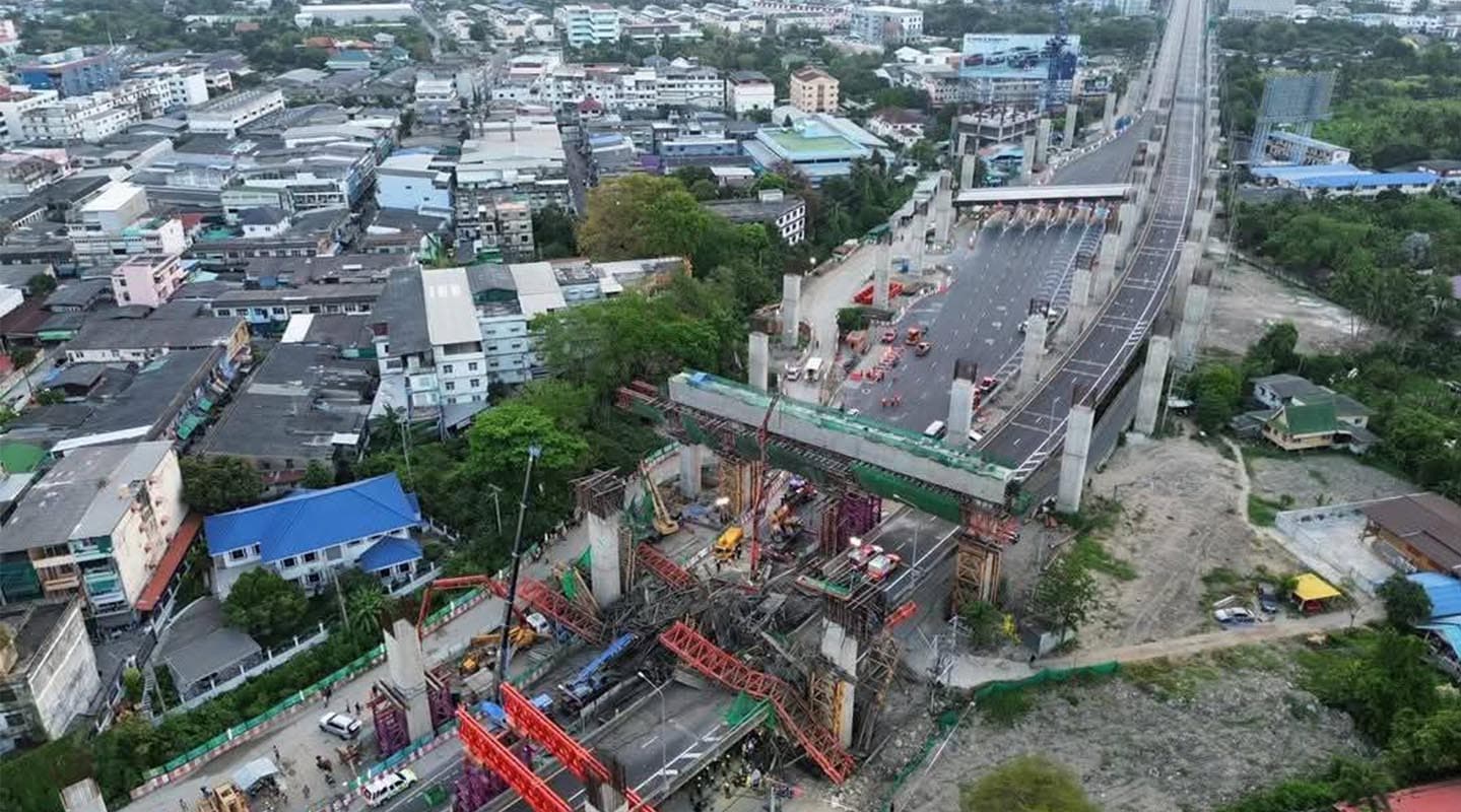 suriya_construction_collapse_expressway_authority_thailand_SPACEBAR_Photo02_e1d18f2042.jpg