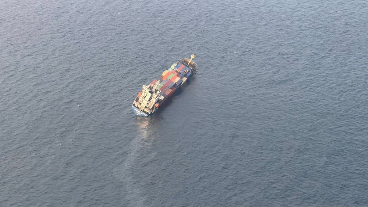 sustainability-academics-warn-oil-spill-containers-risk-andaman-sea-SPACEBAR-Photo01.jpg