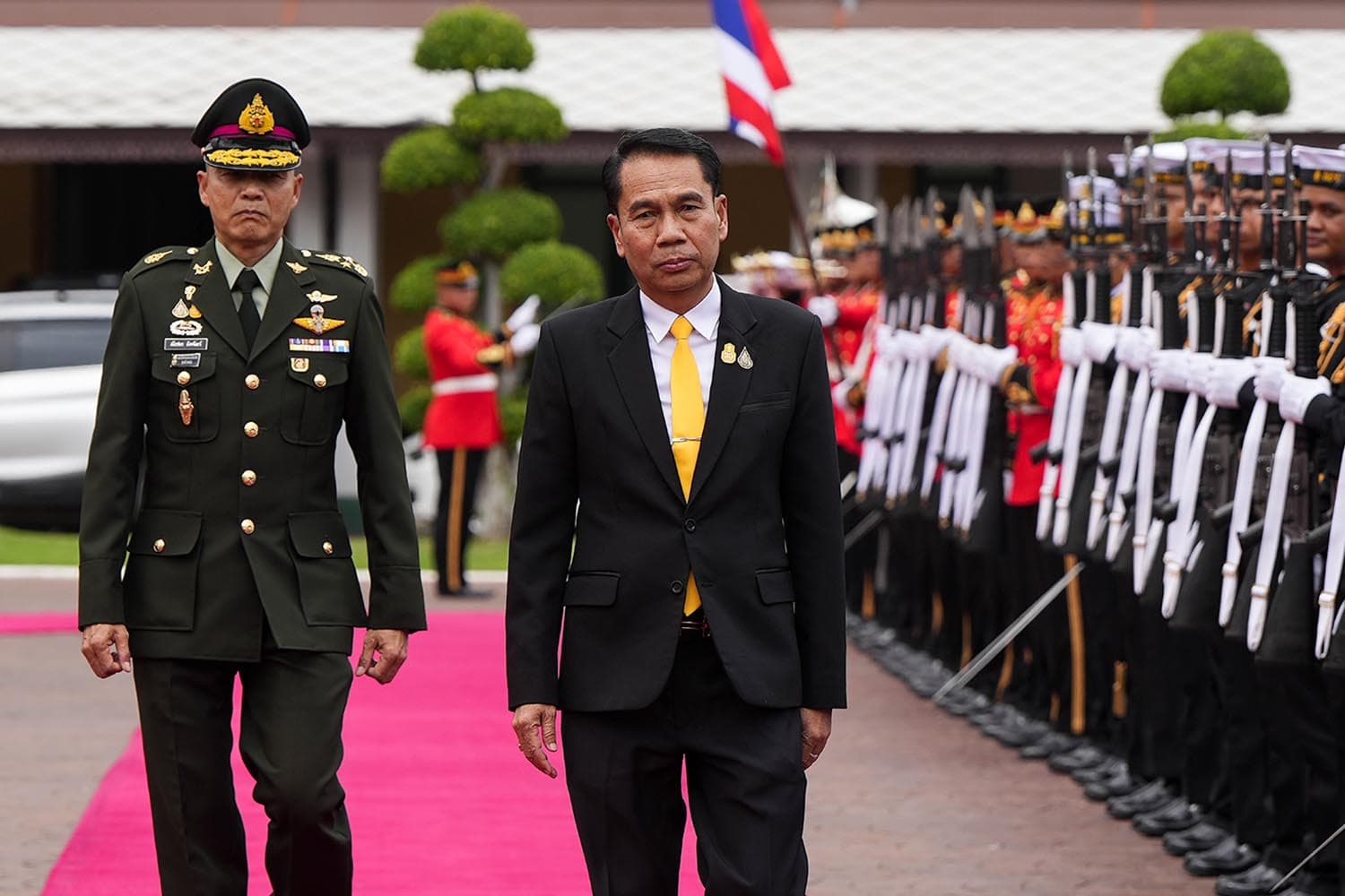sutin_has_no_regrets_if_he_leaves_the_position_of_defense_minister_SPACEBAR_Hero_01ac263ffd.jpg