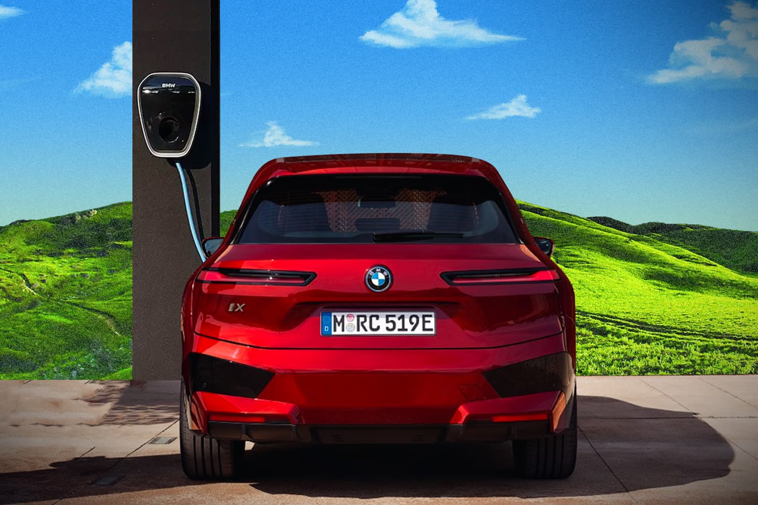 tagcloud_bmw_change_factory_munich_to_ev_production_SPACEBAR_Hero_6046c05264.jpg