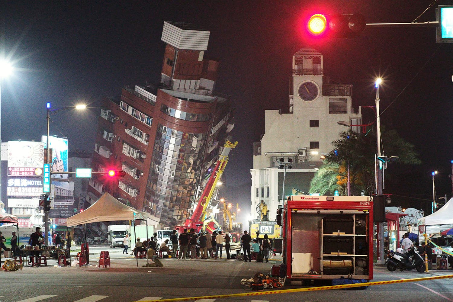taiwanese_authorities_say_70_miners_trapped_in_2_coal_mines_earthquake_SPACEBAR_Hero_5672f74c56.jpg