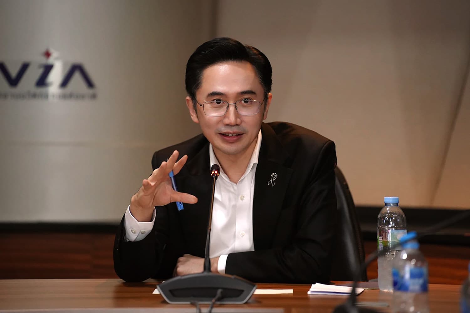 ‘ยศชนัน-เพื่อไทย’ รับฟังวิกฤตสตาร์ทอัพ! พร้อมรับข้อเสนอ ‘กองทัพนวัตกรรม’ ไปผลักดัน