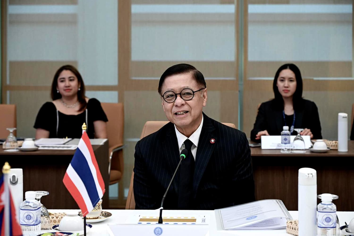 ‘สีหศักดิ์’ โชว์หลักฐานกลางที่ประชุมออตตาวา ย้ำไทยยังคงยึดมั่นหลักการสันติภาพ ซัดกัมพูชาลอบวางทุ่นระเบิดใหม่