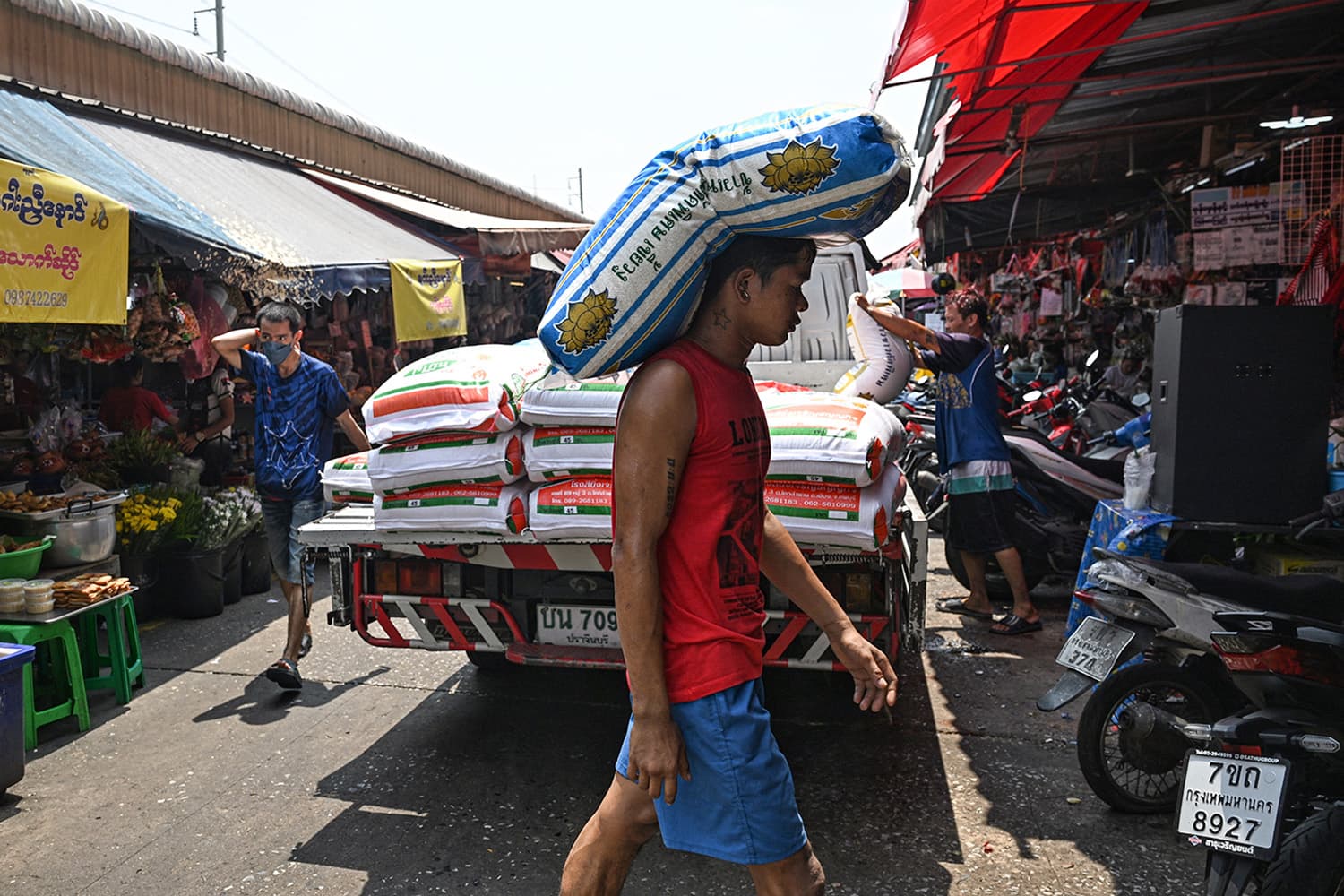 thailand_can_ease_household_debt_burden_by_using_coordinated_approach_SPACEBAR_Hero_33fa205203.jpg