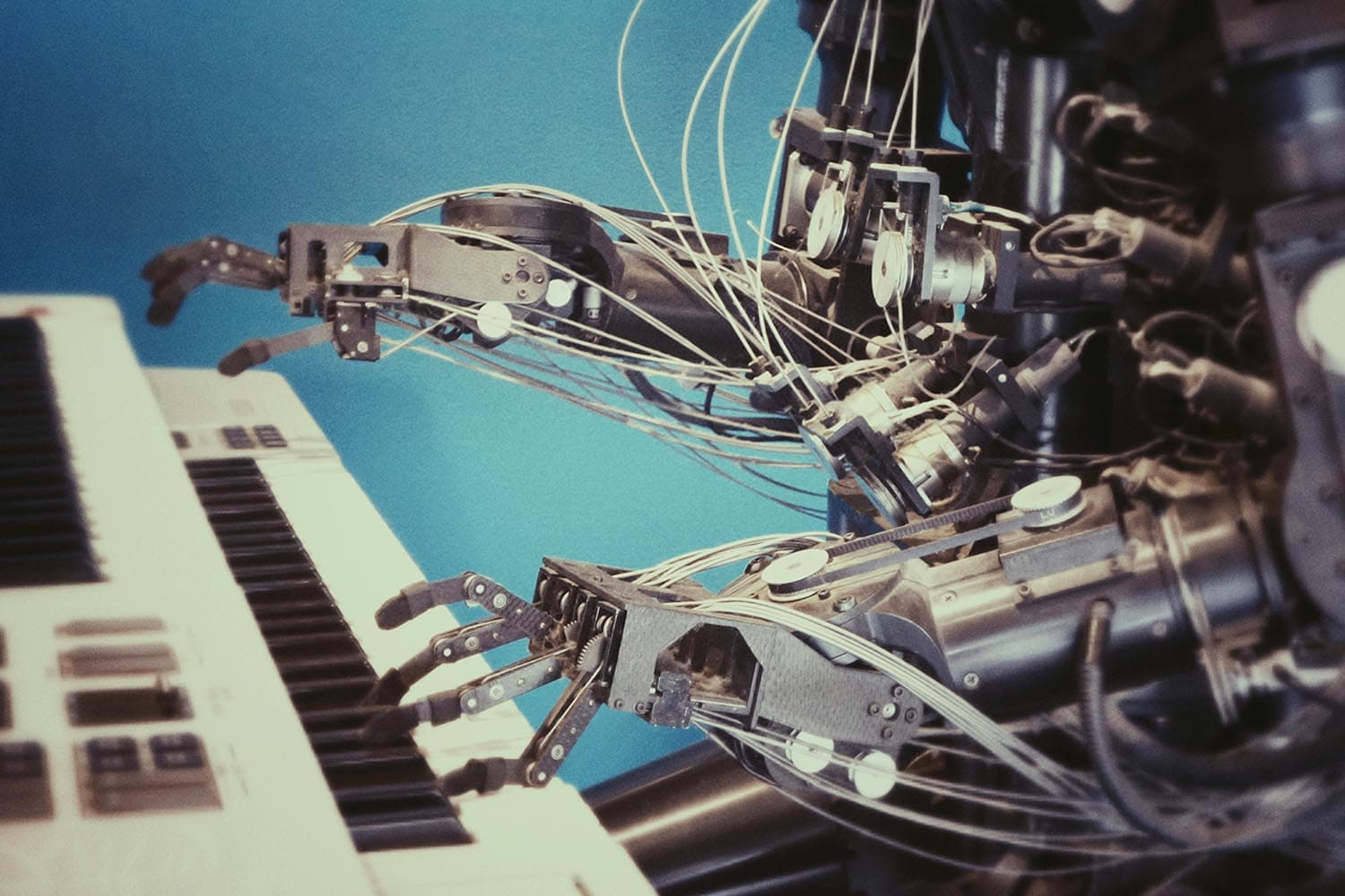 top_scientist_warns_ai_could_surpass_human_intelligence_by_2027_SPACEBAR_Hero_bc19e5289a.jpg