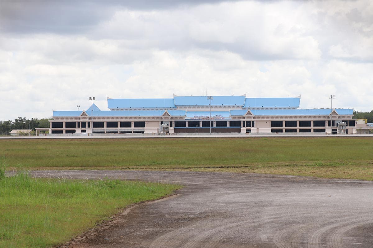 trang_airport_contractor_abandons_work_travel_southern_damaged_SPACEBAR_Photo06_de8bc4a81c.jpg