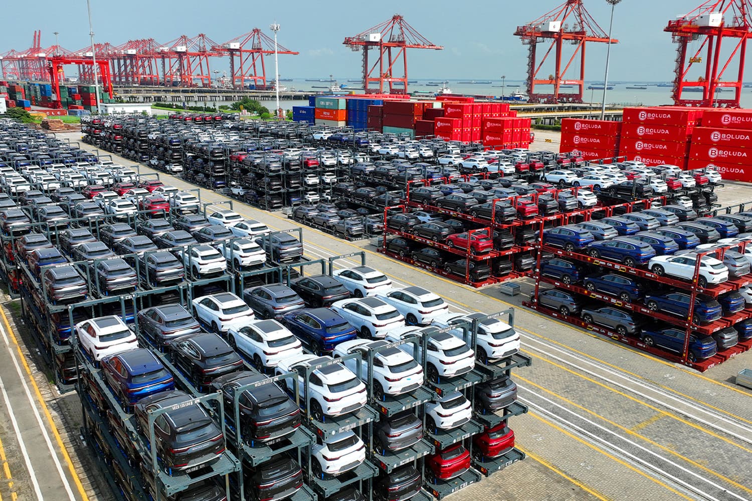 us_to_probe_if_chinese_cars_pose_national_data_security_risks_SPACEBAR_Hero_c9ede066e1.jpg