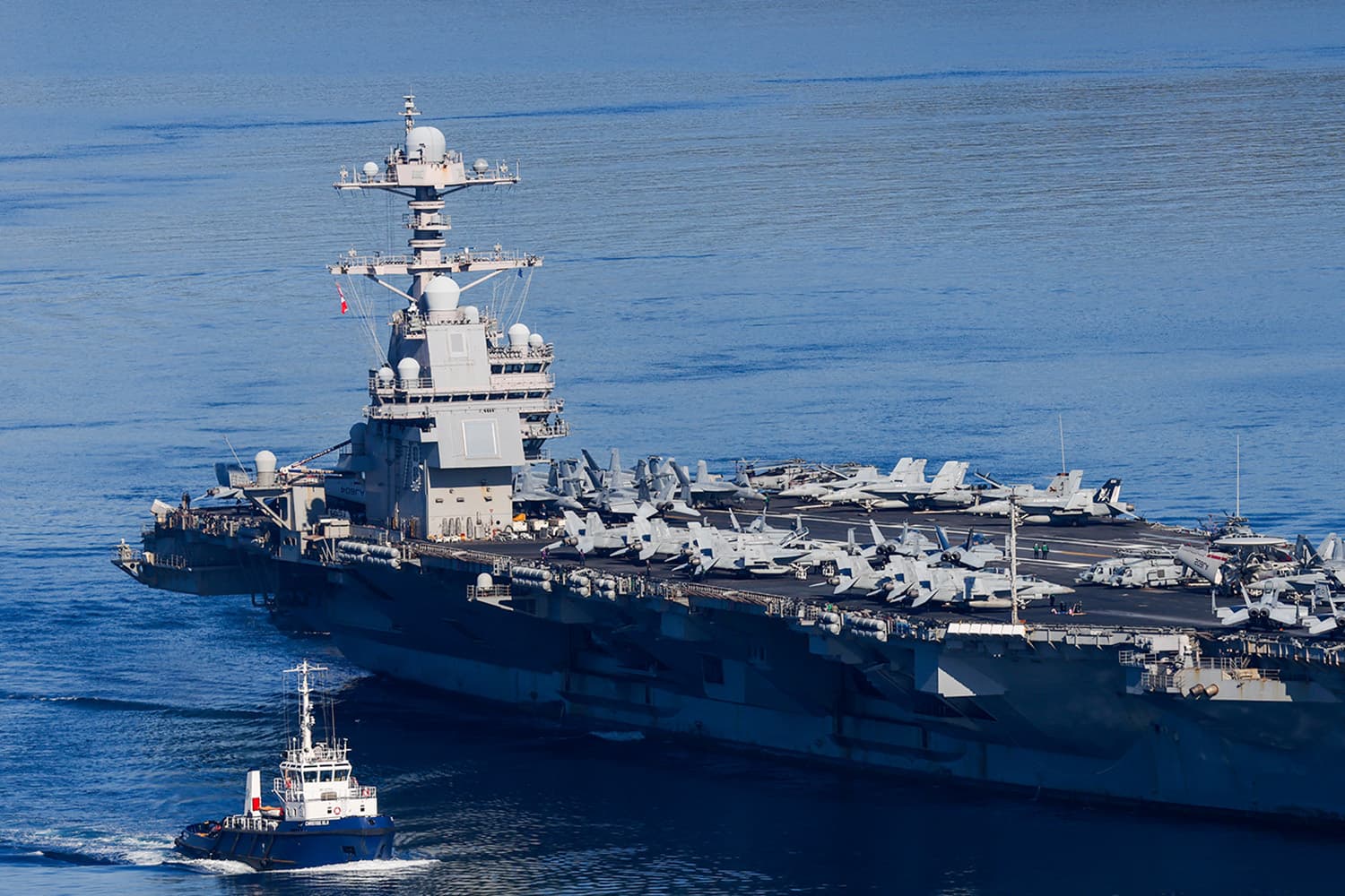 เรือ ‘USS Gerald R. Ford’ ออกจากทะเลแดงมุ่งหน้าฐานทัพสหรัฐฯ บนเกาะครีตเตรียมซ่อมหลังเกิดไฟไหม้ 30 ชั่วโมง