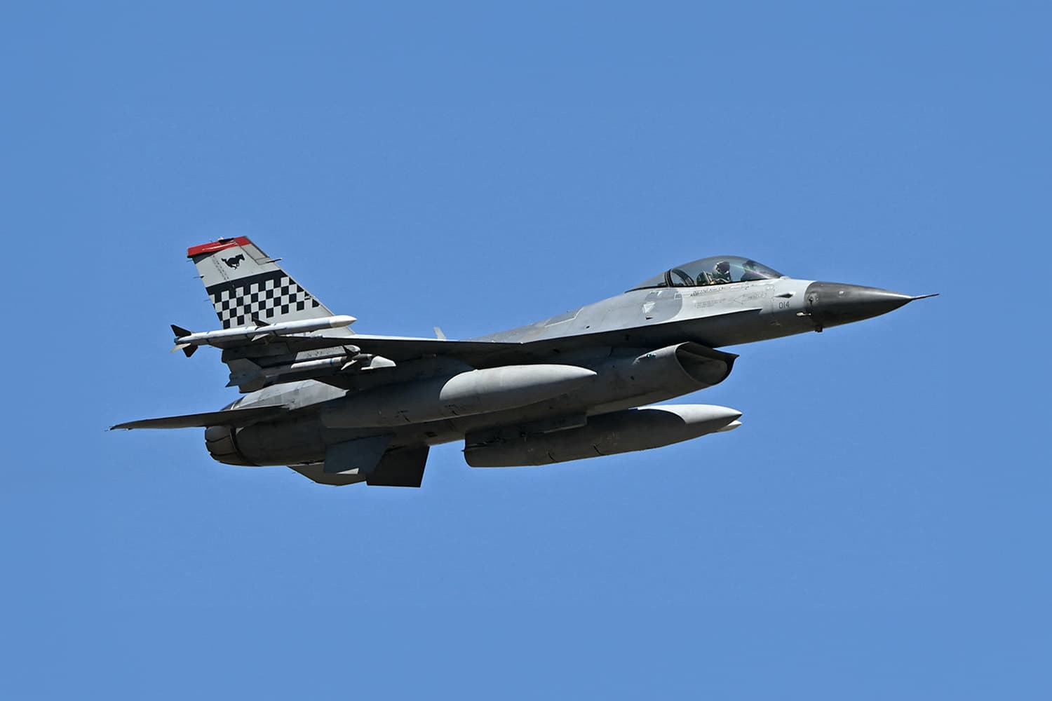vietnam_reported_move_to_buy_us_f_16_jets_SPACEBAR_Hero_e54cd5fd4f.jpg