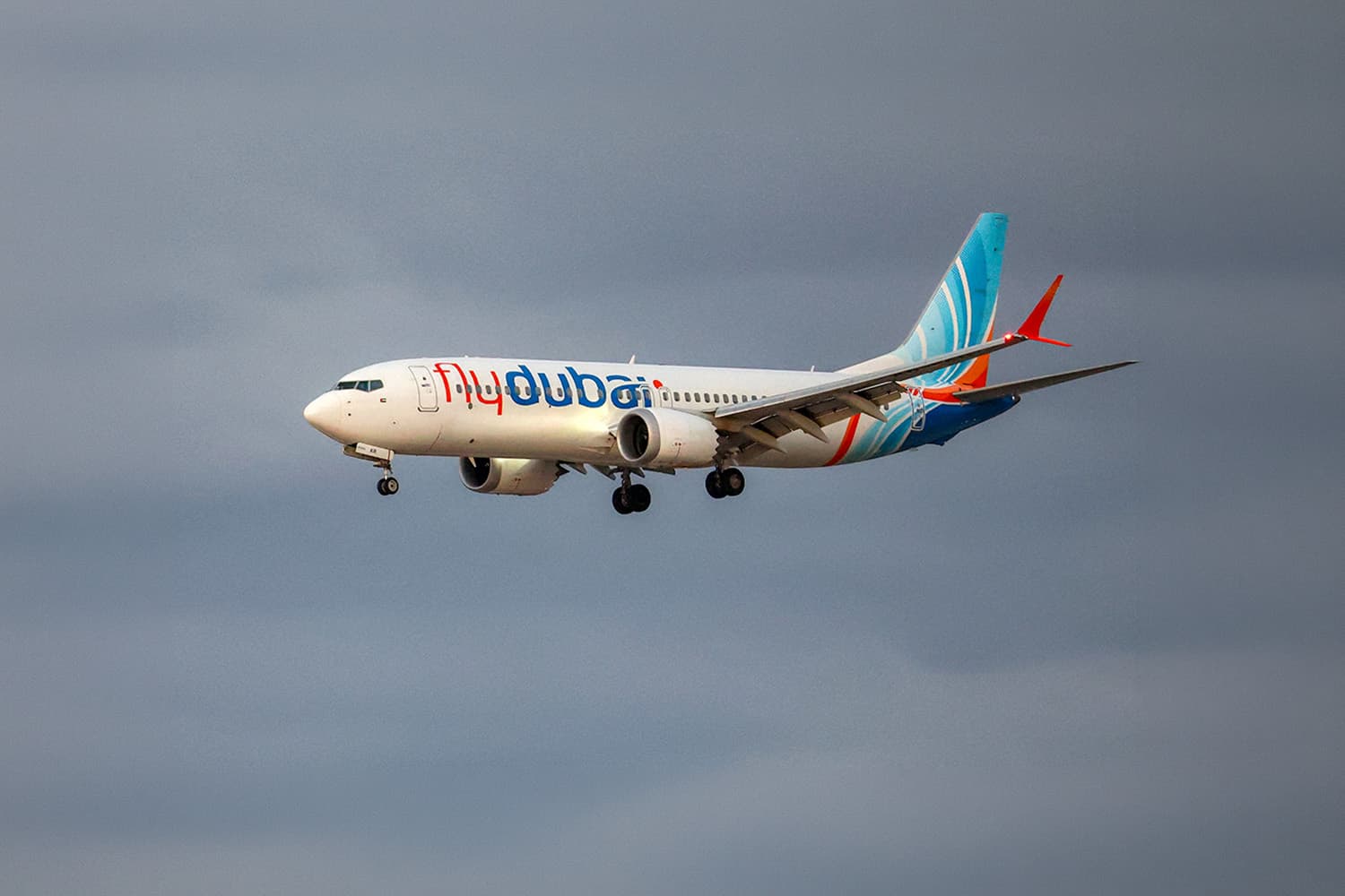 เปิดไทม์ไลน์เฉียดโศกนาฏกรรม : นักบิน ‘Flydubai’ แทงกันกลางอากาศ บนเที่ยวบินดูไบมุ่งหน้าอิสราเอล