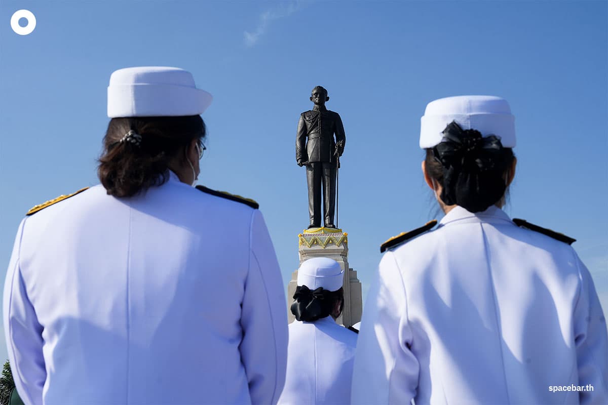 wreath_King_rama9_13_Oct2023_SPACEBAR_Photo02_2b71aacba2.jpg