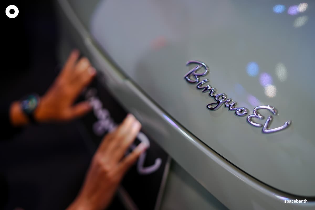 wuling_binguo_ev_car_SPACEBAR_Photo02_1e71e9157d.jpg