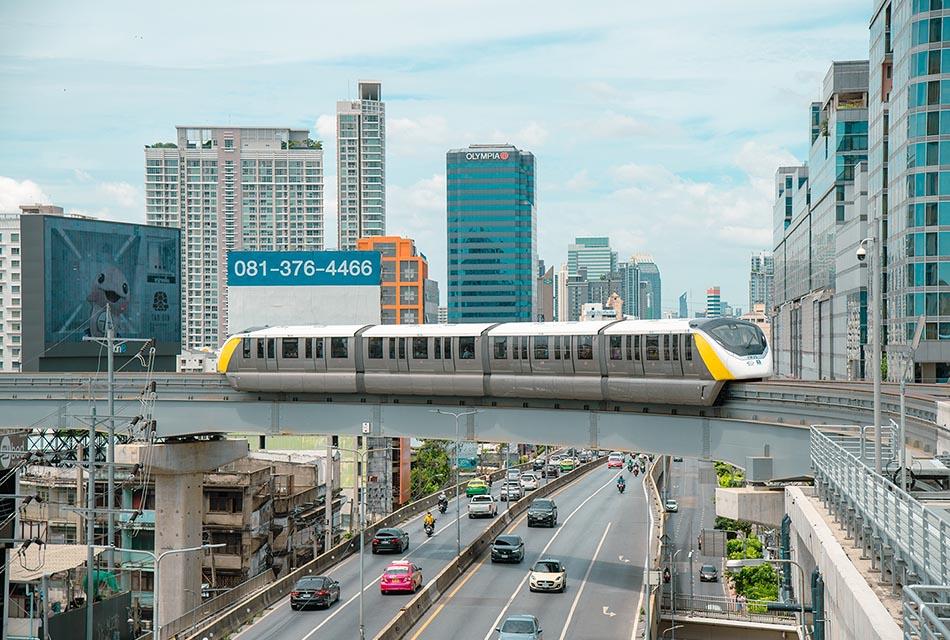 BTS-green-line-Monorail-yellow-pay-money-fare-park-and-ride-SPACEBAR-Thumbnail