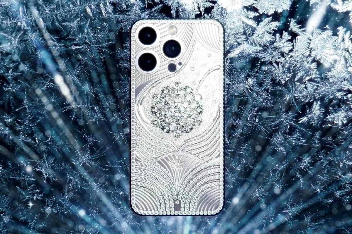Diamond-snowflake-iphone-15-SPACEBAR-Photo03.jpg